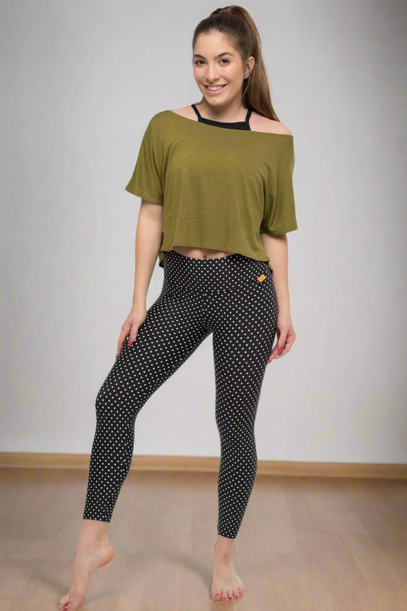 Capris Dots